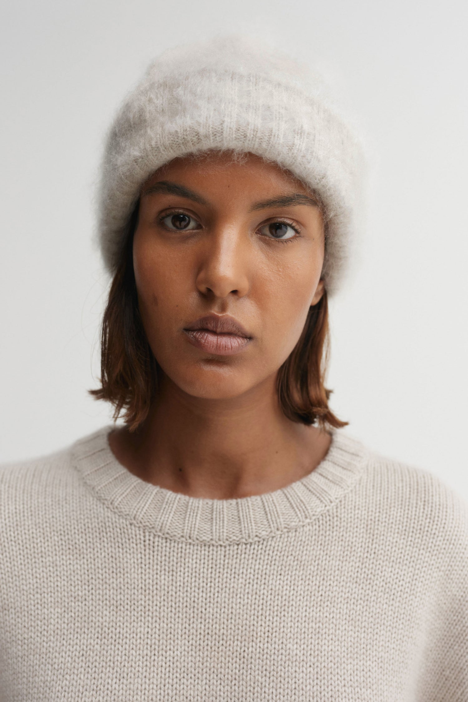 Roe Brushed Cashmere Beanie, taupe