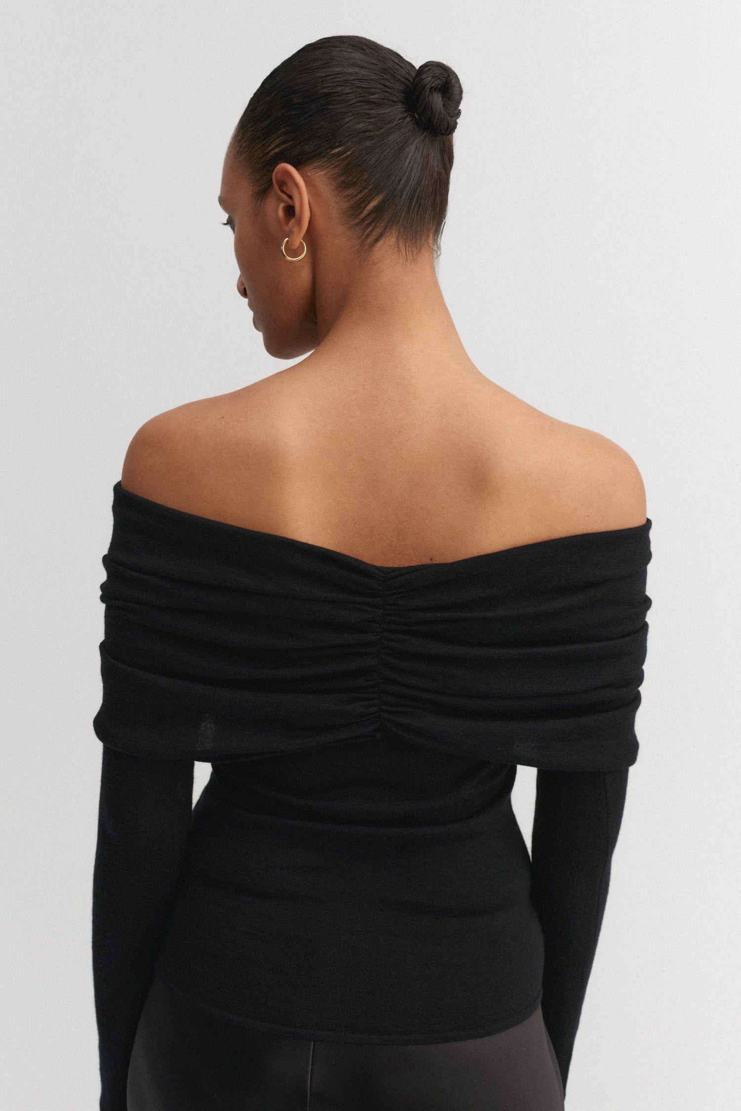 Cara Off Shoulder Top, black