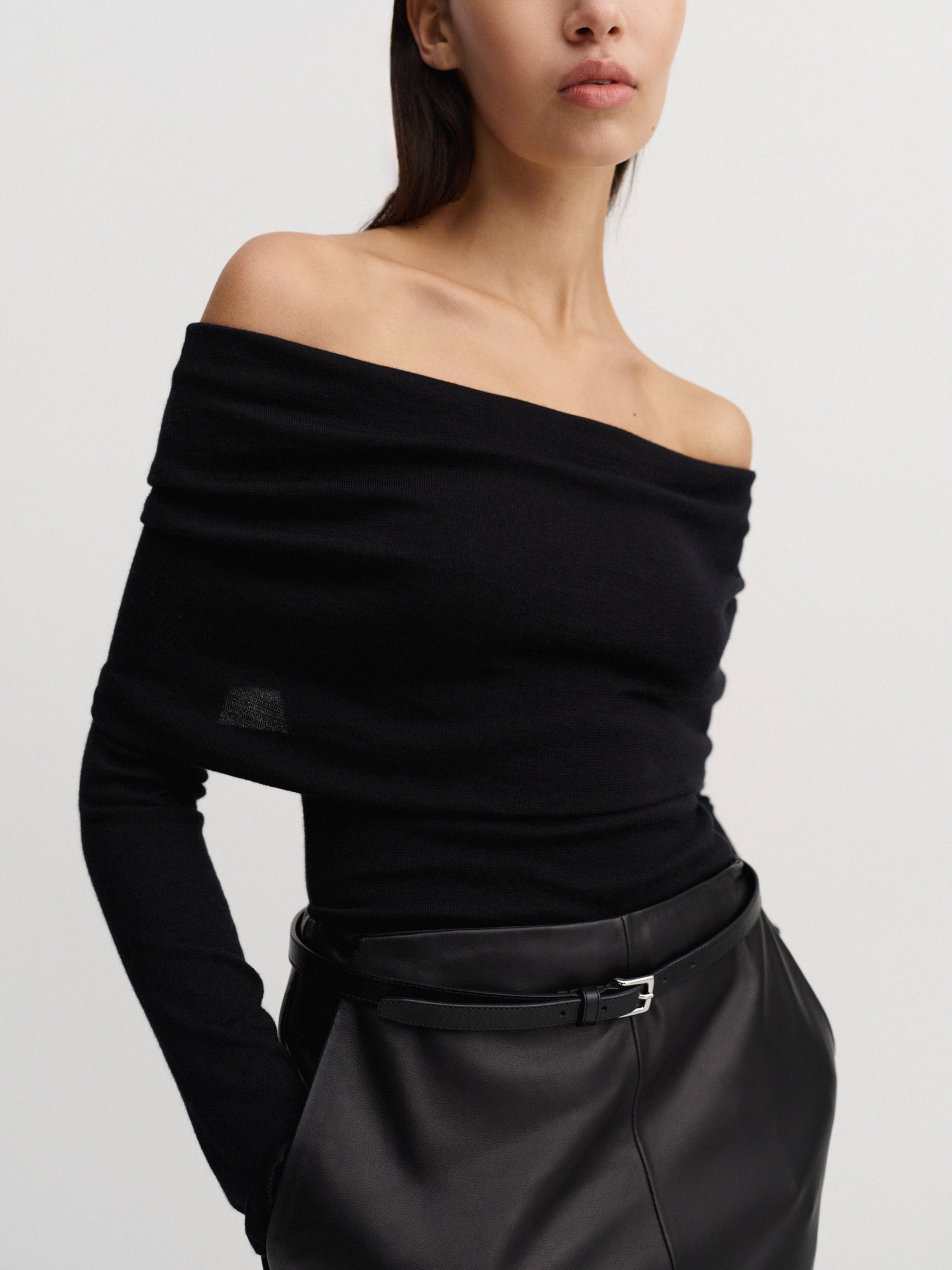 Cara Off Shoulder Top, black