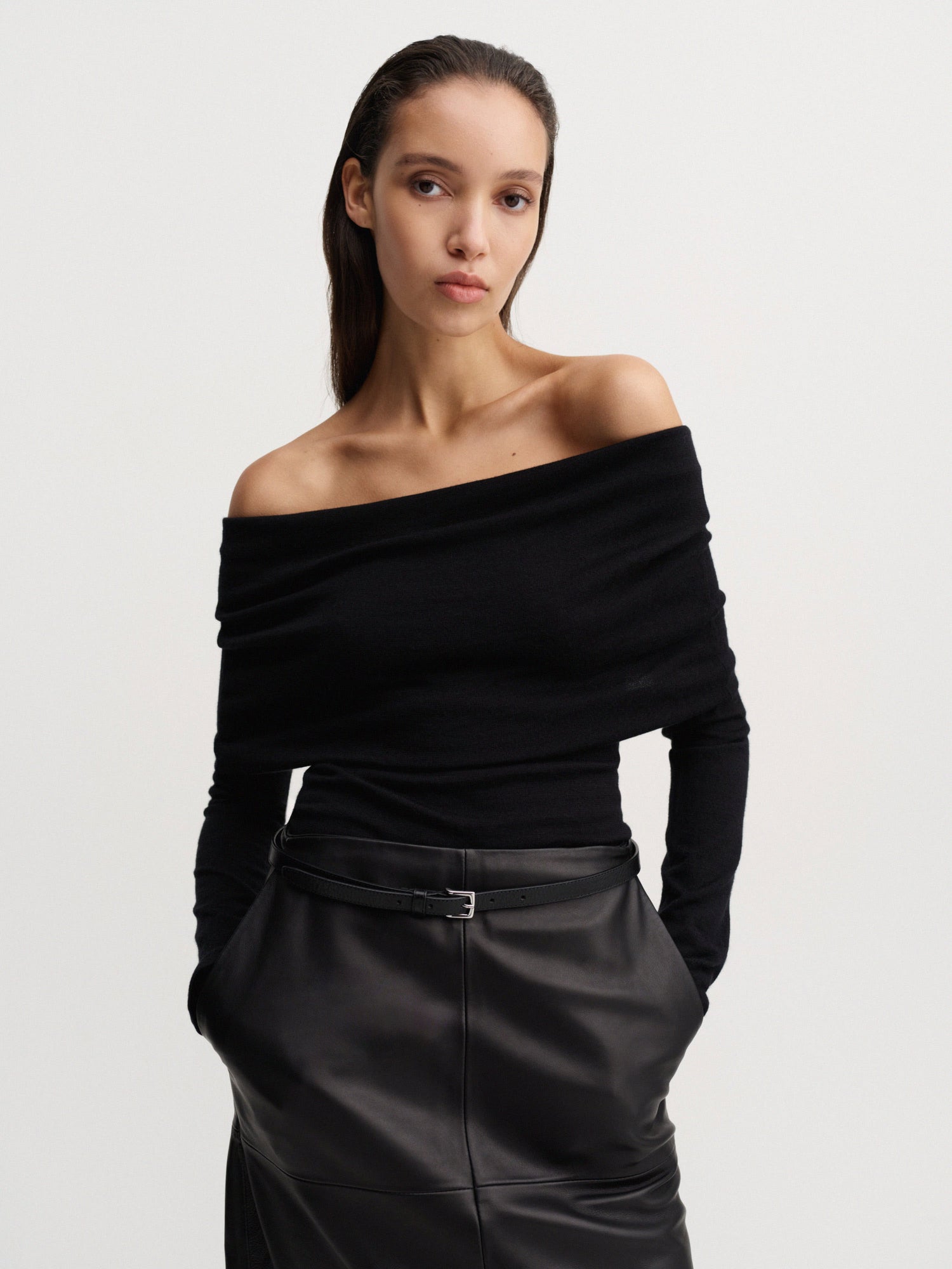 Cara Off Shoulder Top, black
