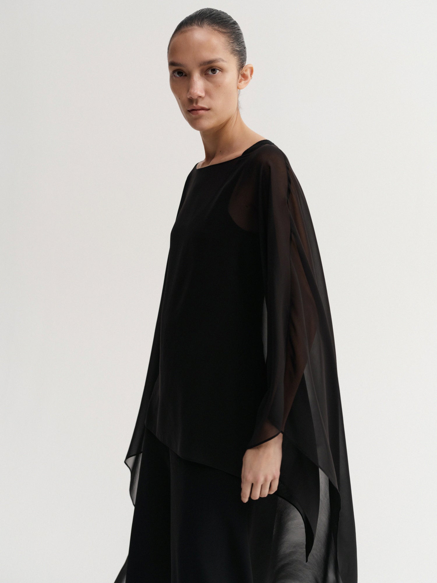 Char Cape, black