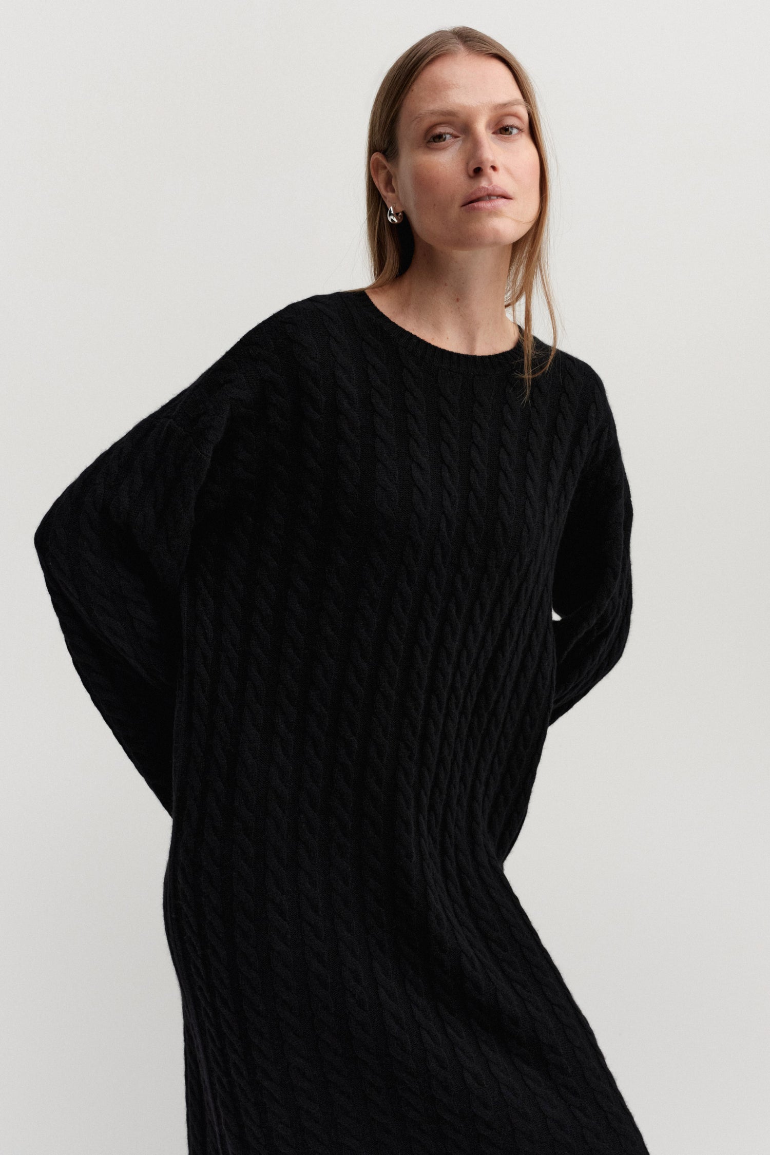 Noma Kabelstrickkleid, schwarz