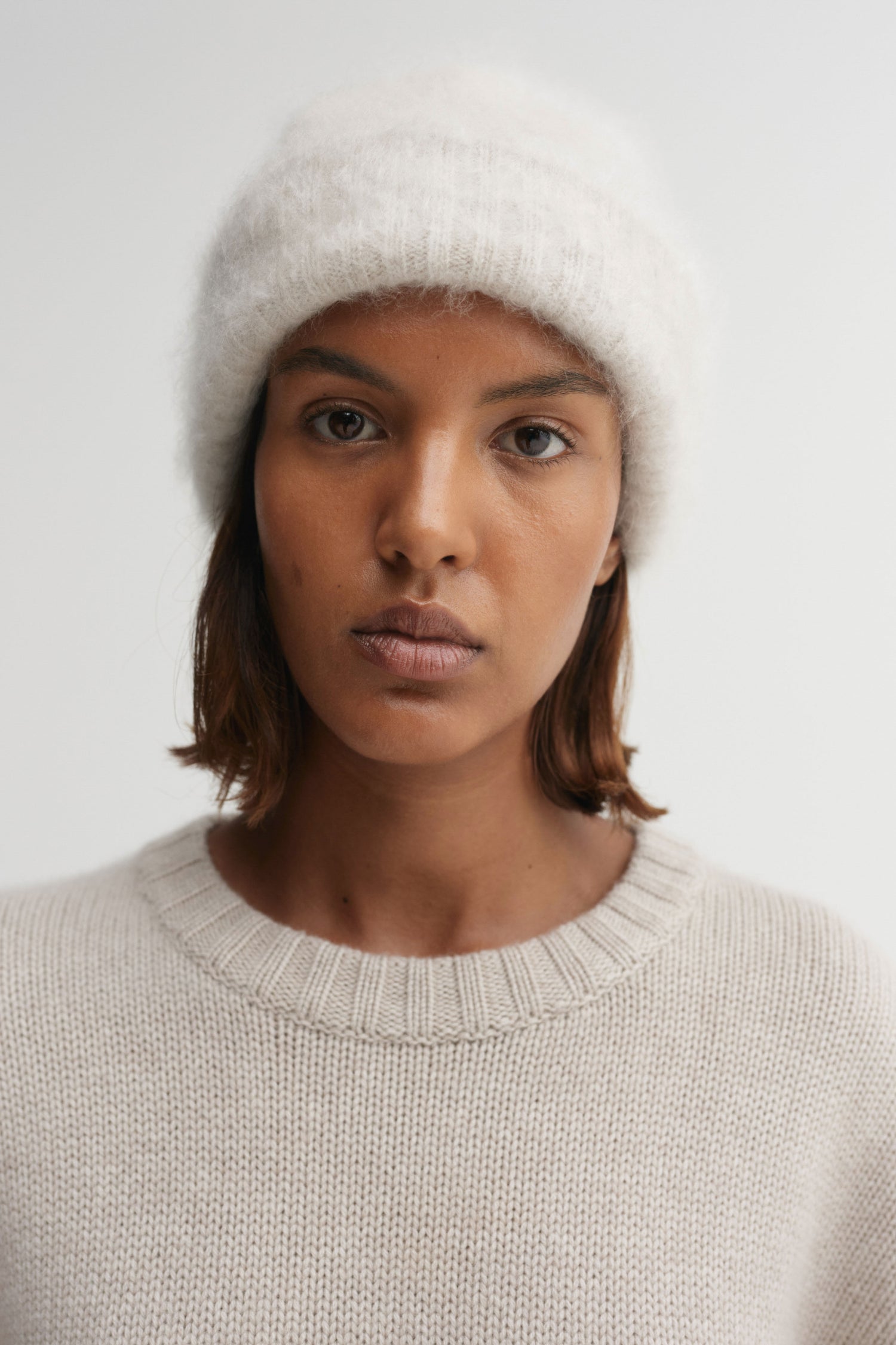 Roe Brushed Cashmere Beanie, taupe