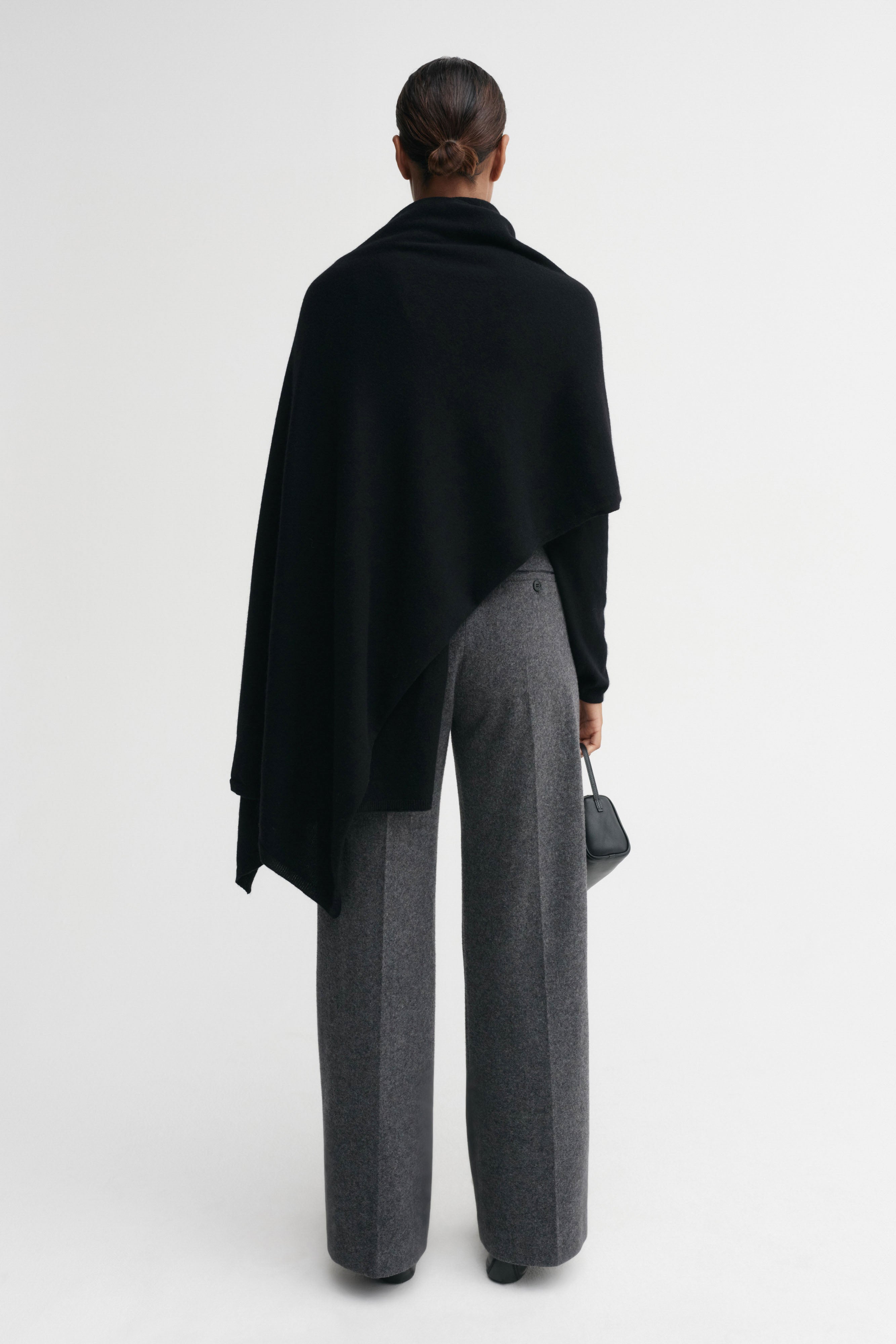 Meja Scarf, black – ALMADA LABEL