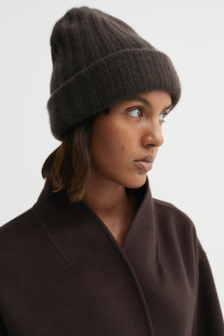 Roe Cashmere Beanie, chocolate