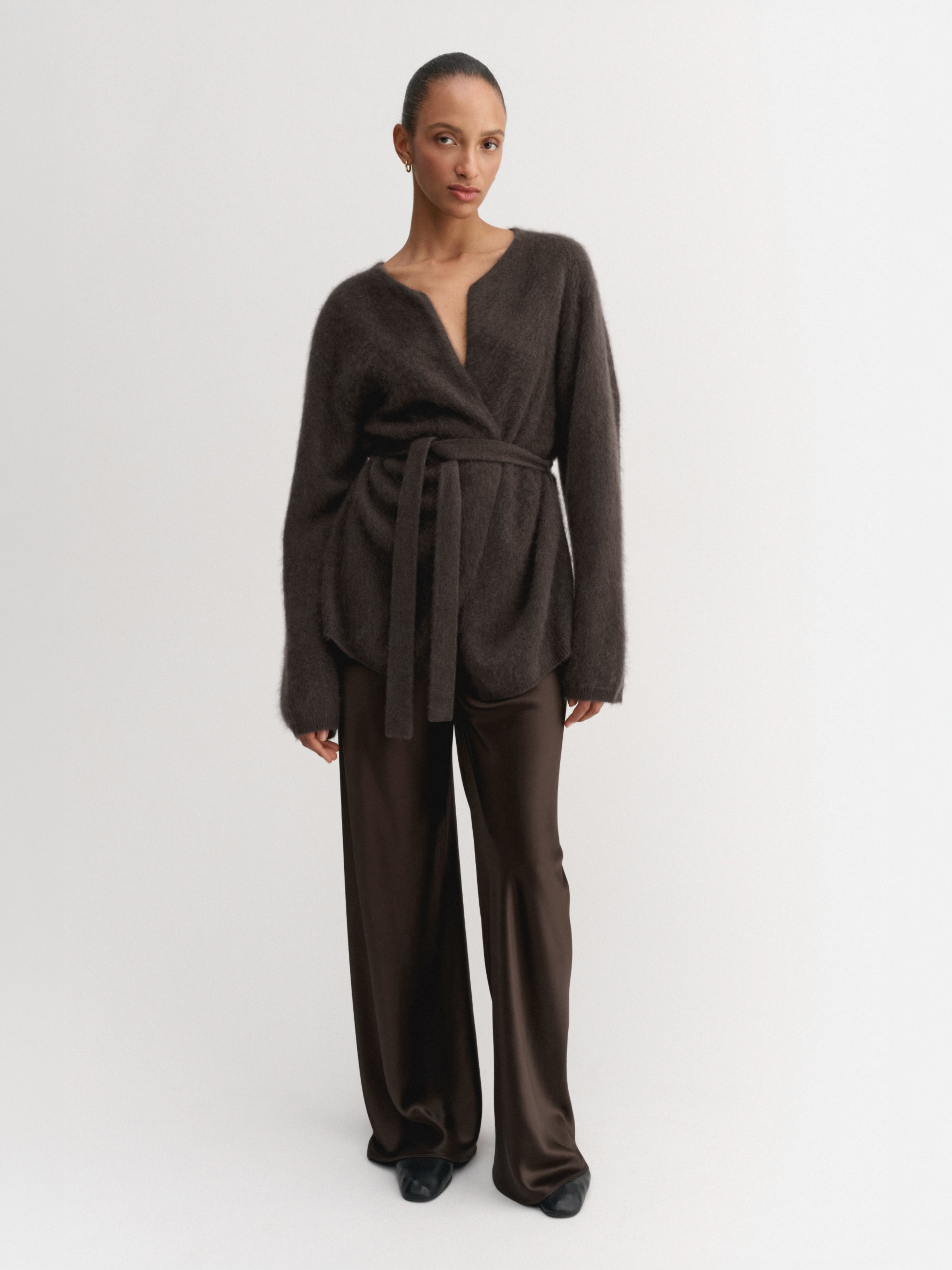 Aria Cardigan, chocolate – ALMADA LABEL