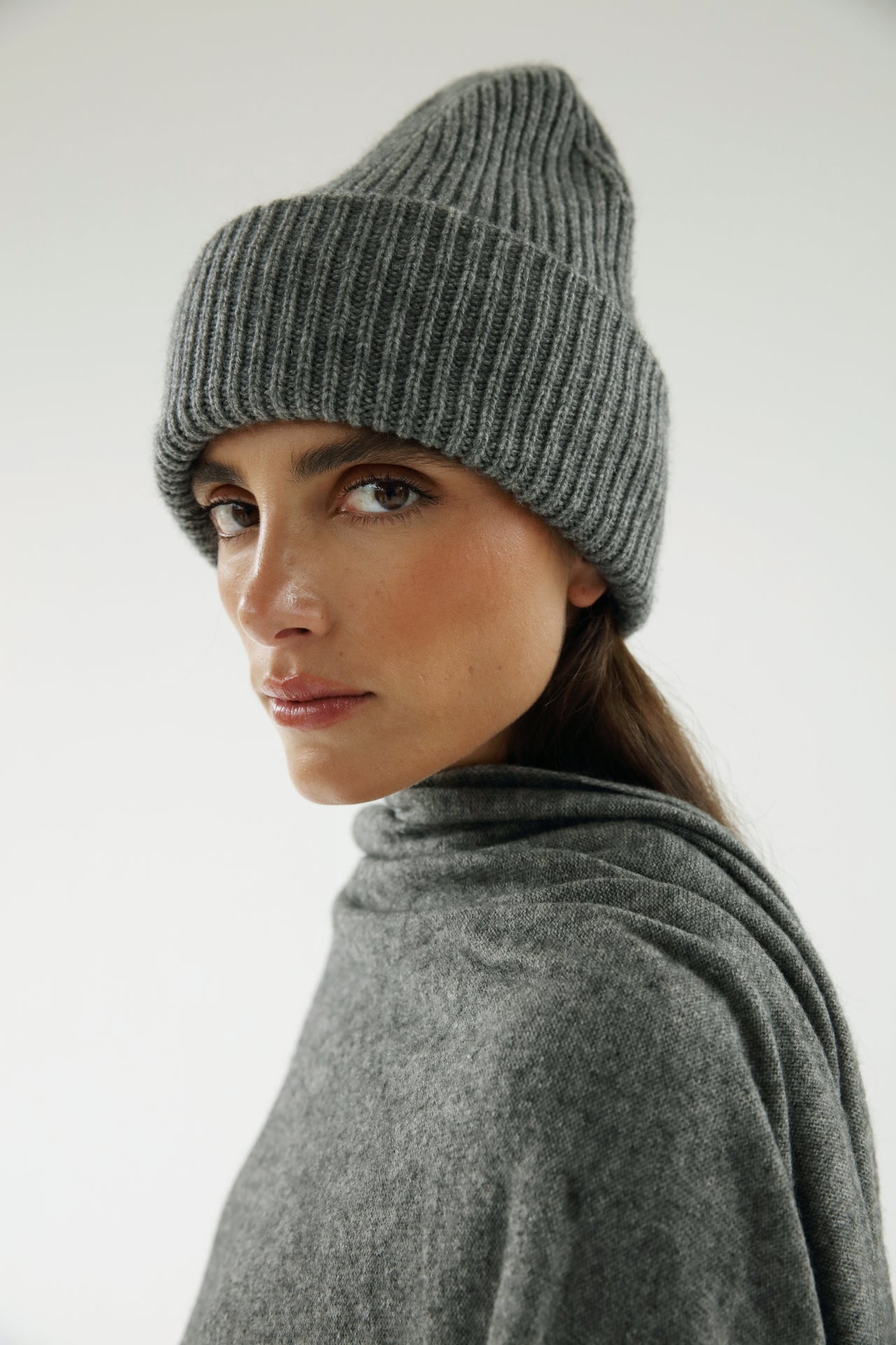 Ruby Beanie, grey – ALMADA LABEL