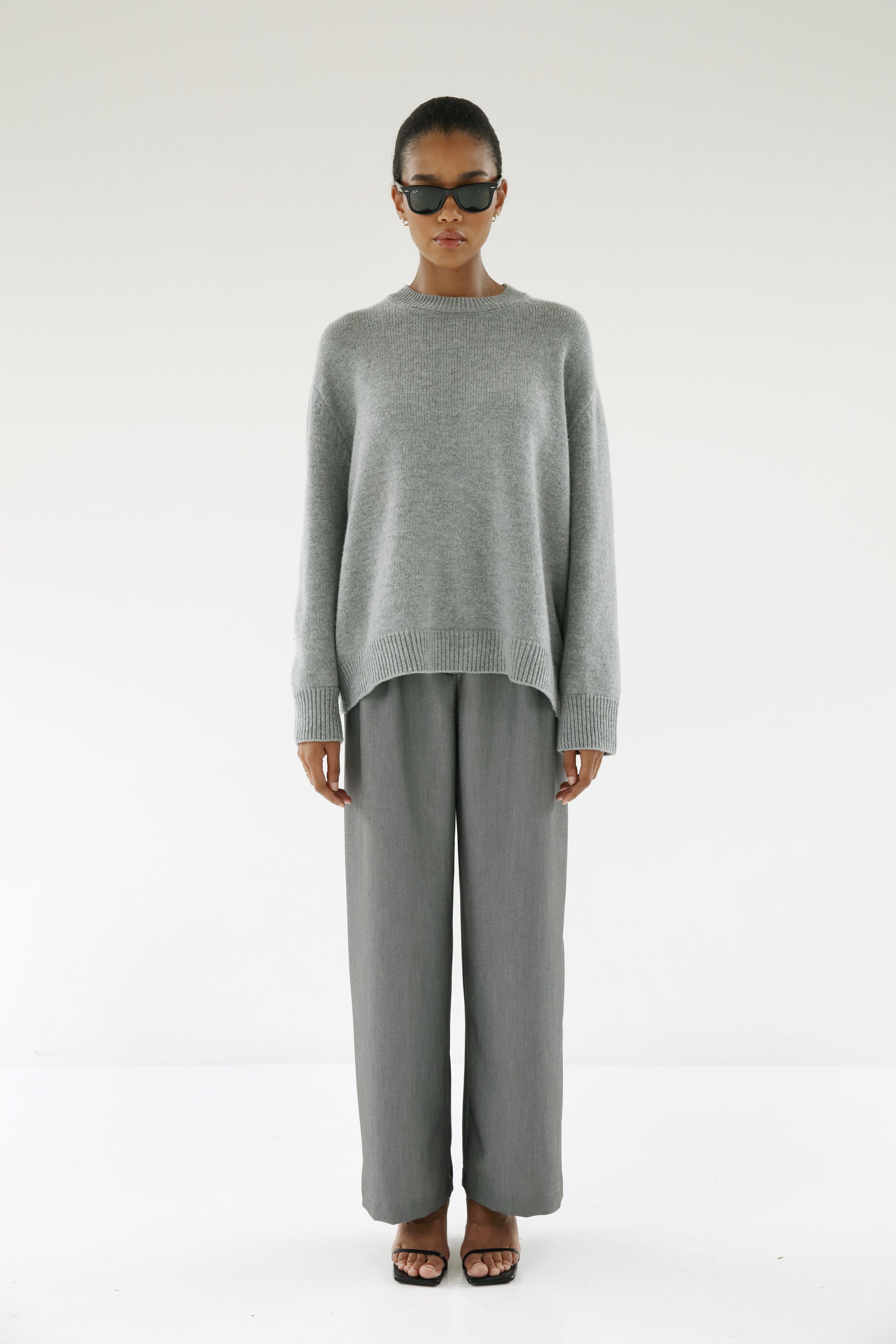 Flo Crewneck Sweater, grey – ALMADA LABEL