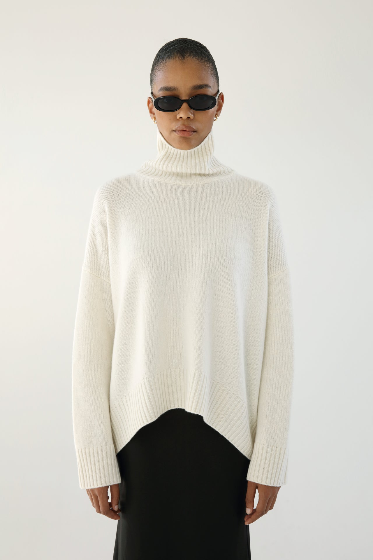 Kia Turtleneck Sweater, cream – ALMADA LABEL