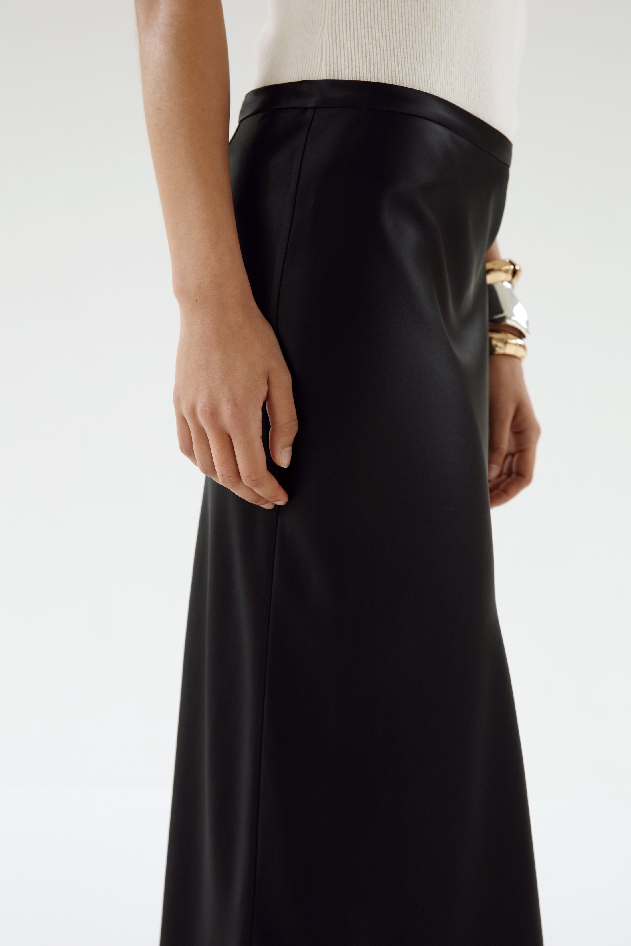 Eni Satin Skirt black