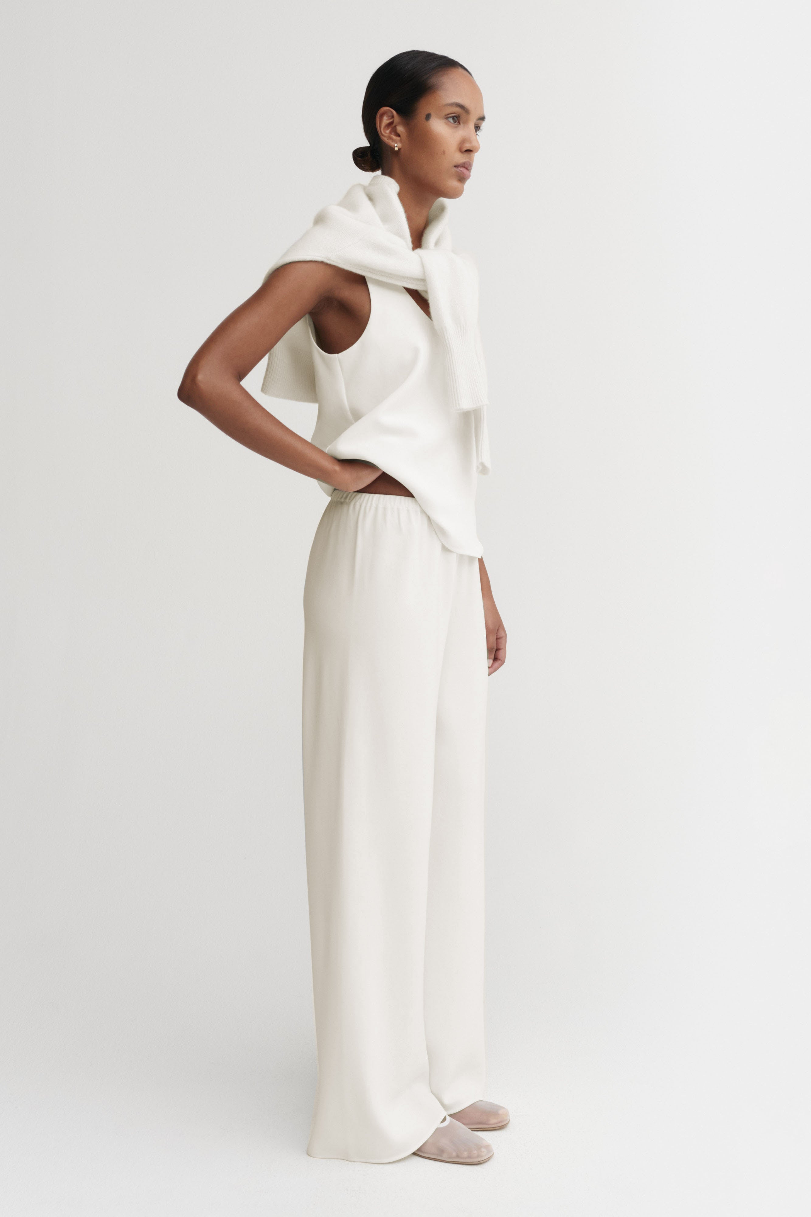 Bea Crepe Pants, cream – ALMADA LABEL Bea Crepe Pants, cream – ALMADA LABEL