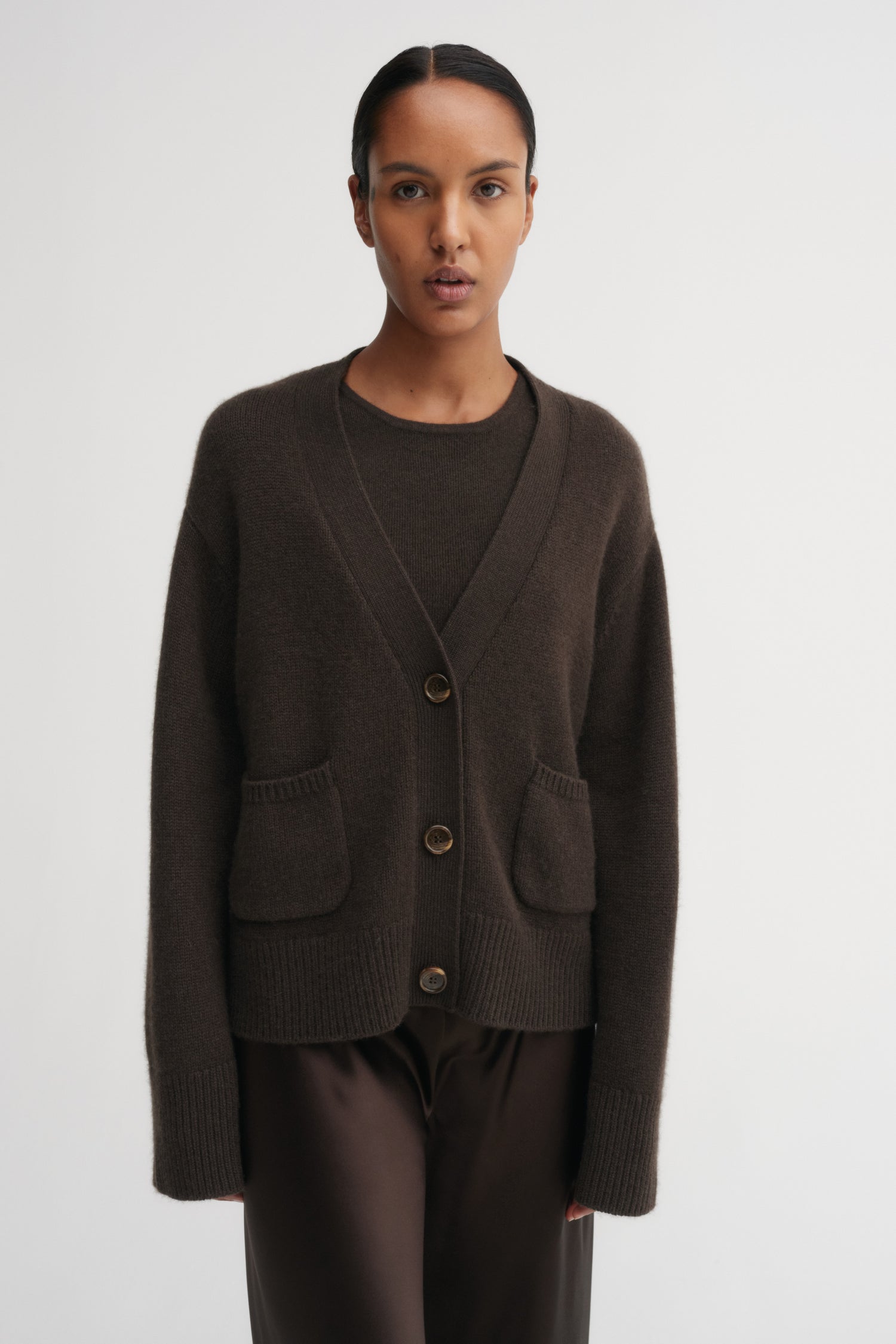 Beja Cardigan, chocolate