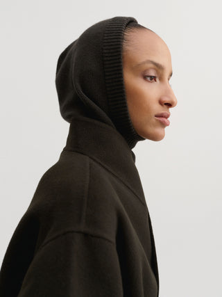Bette Balaclava, chocolate