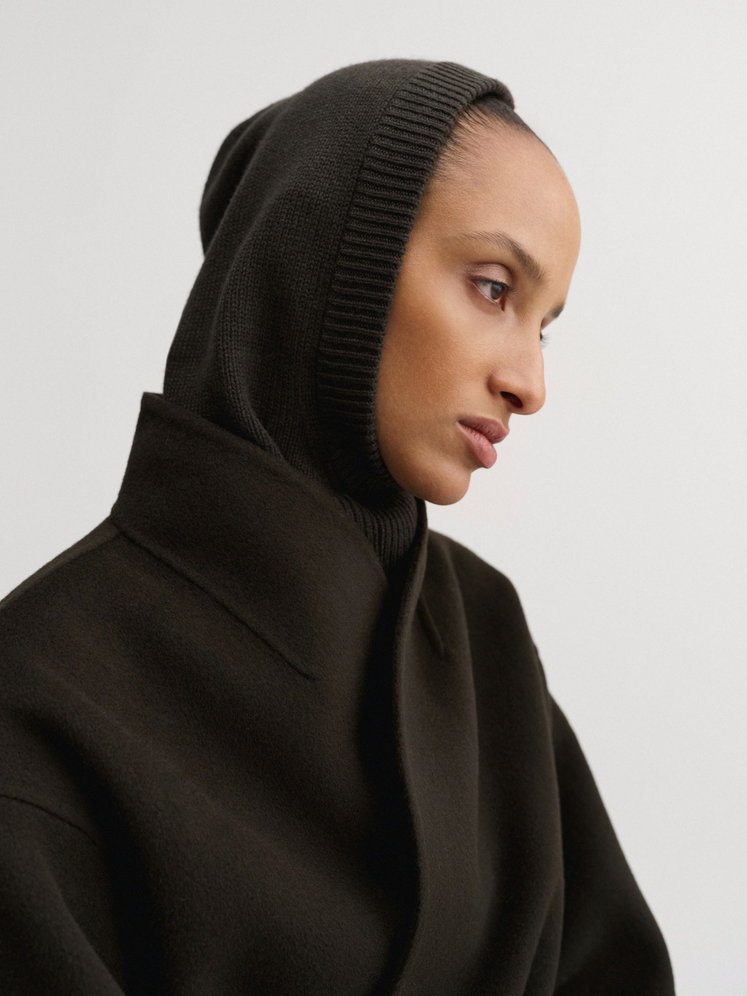 Bette Balaclava, chocolate