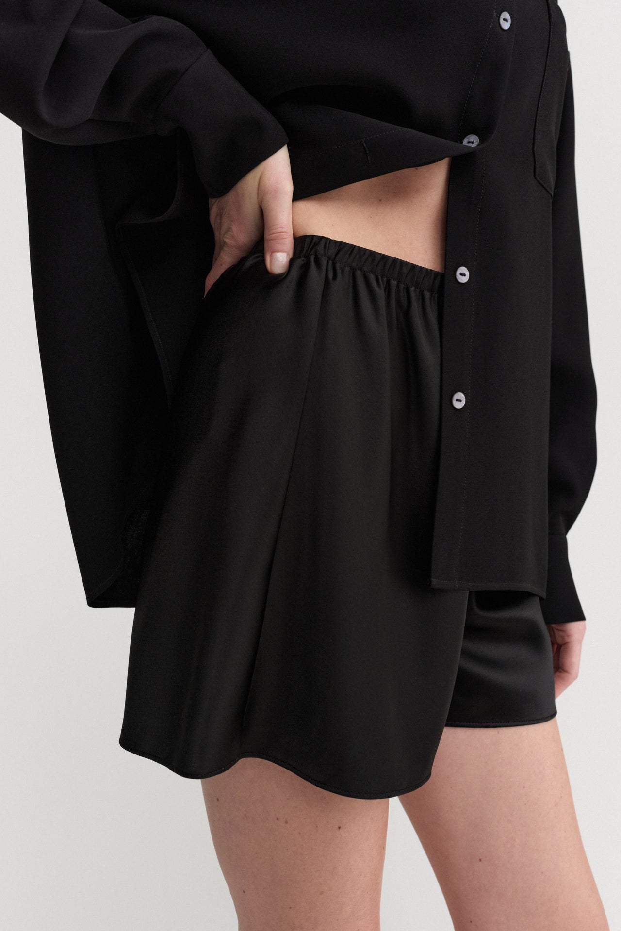 Bim Satin Shorts, black – ALMADA LABEL