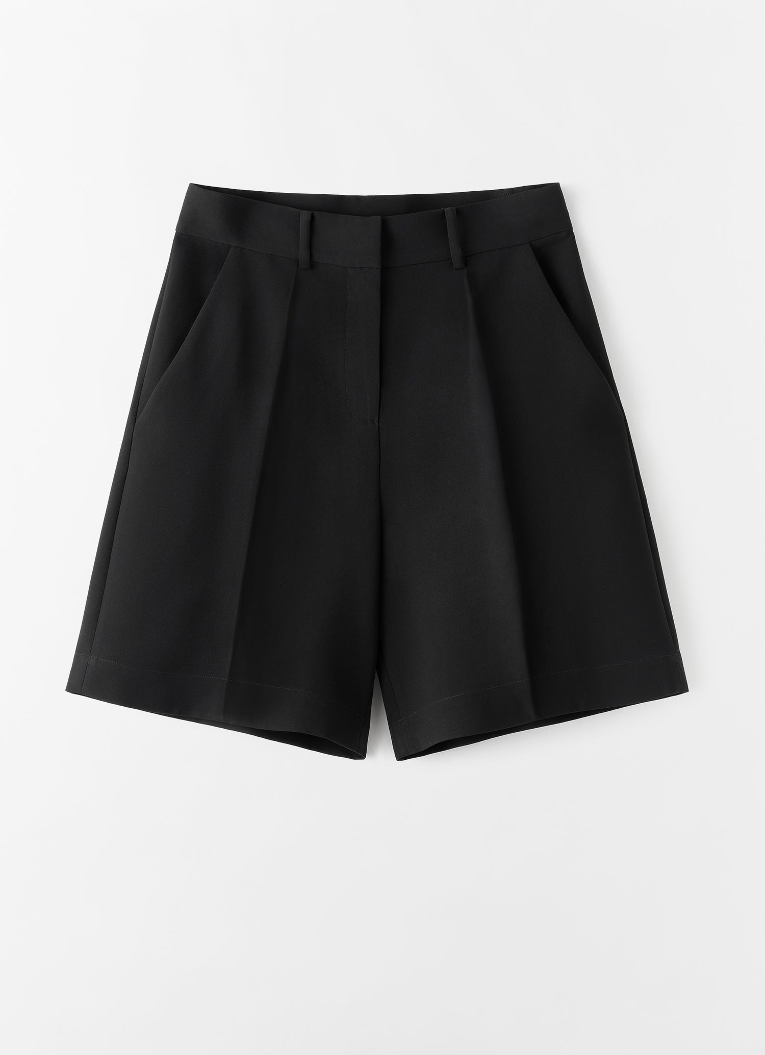 Blair Crepe Shorts, black