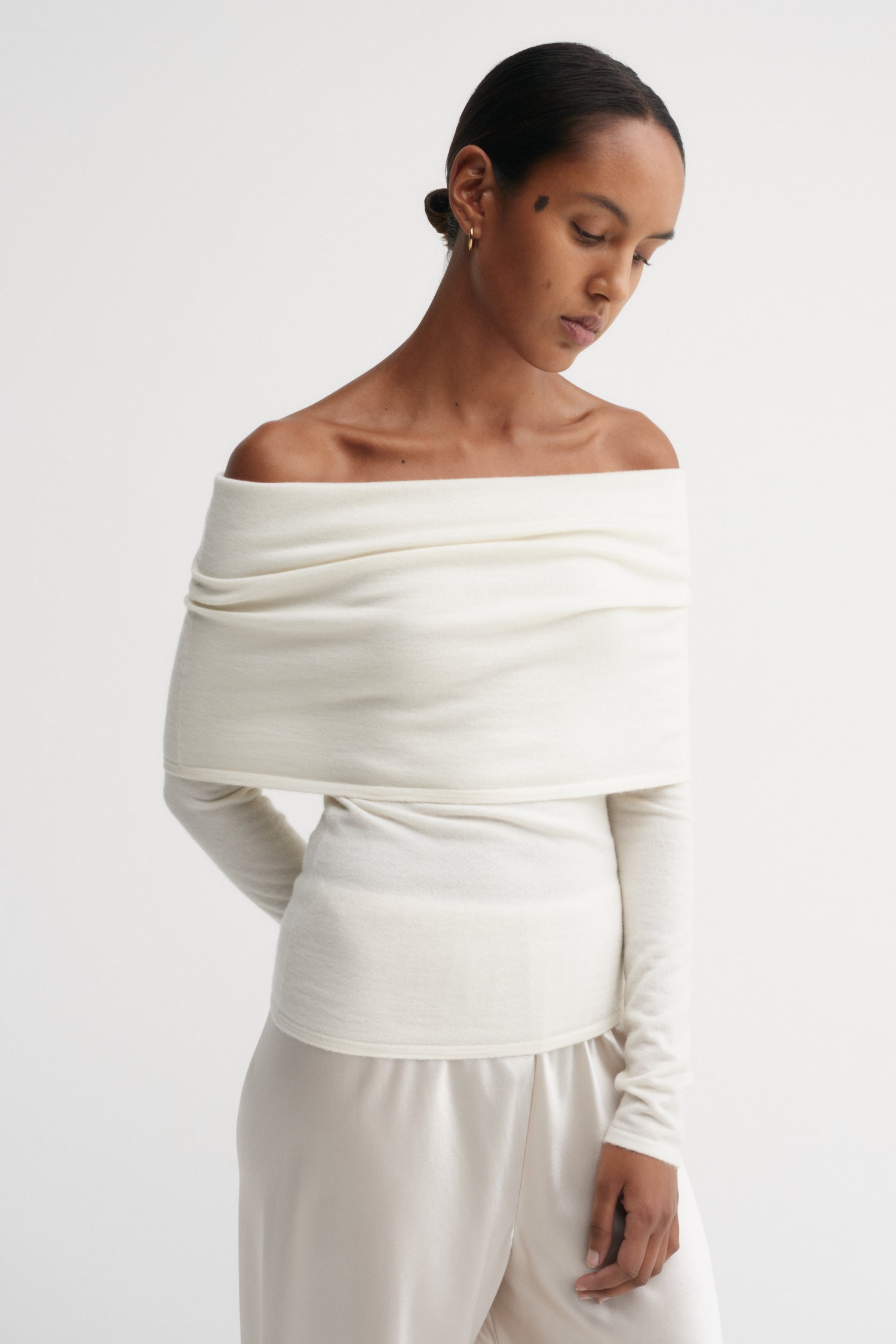 Cara Off Shoulder Top, cream