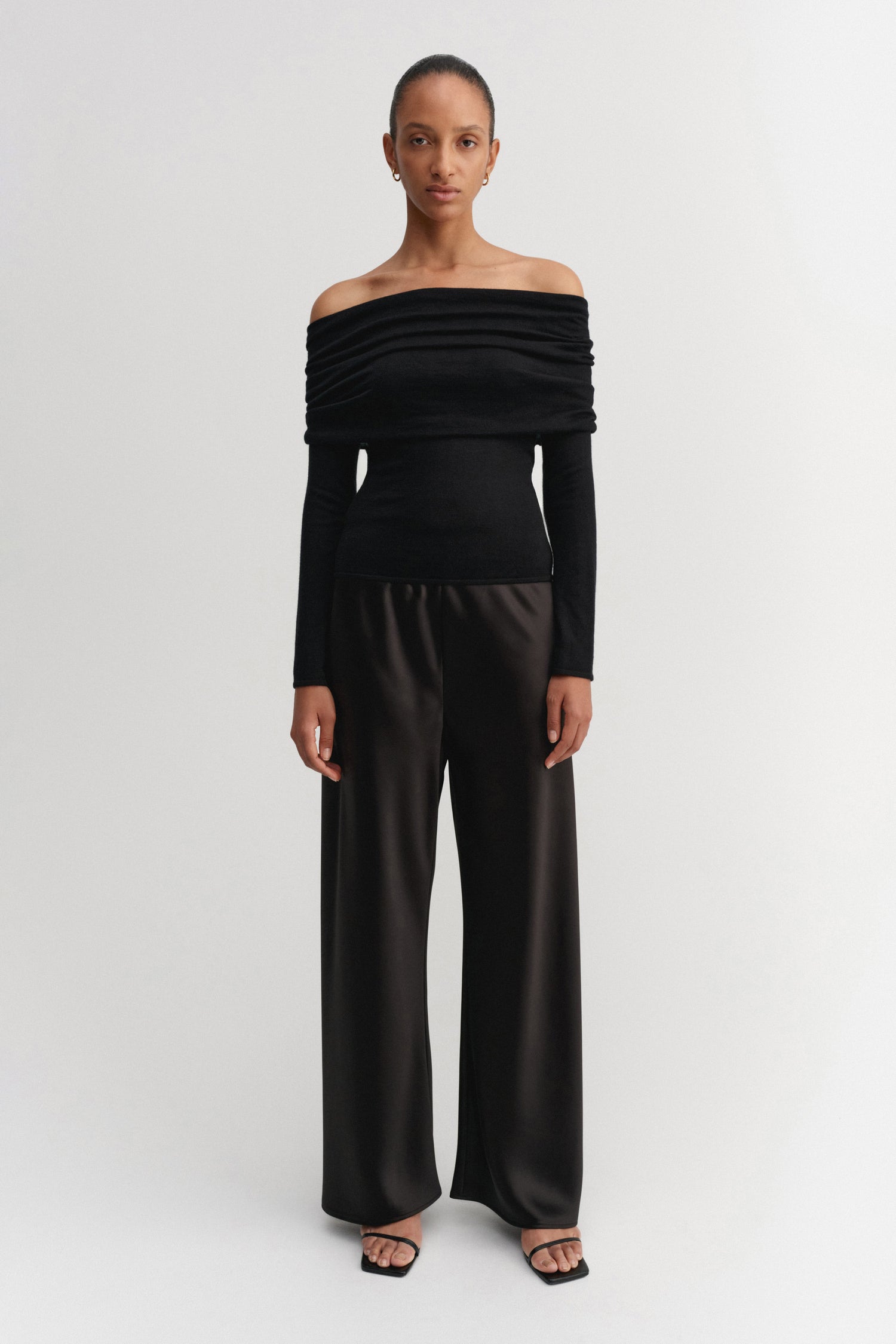 Cara Off Shoulder Top, black