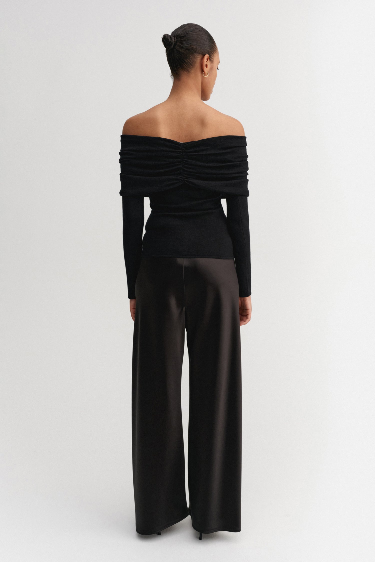 Cara Off Shoulder Top, black