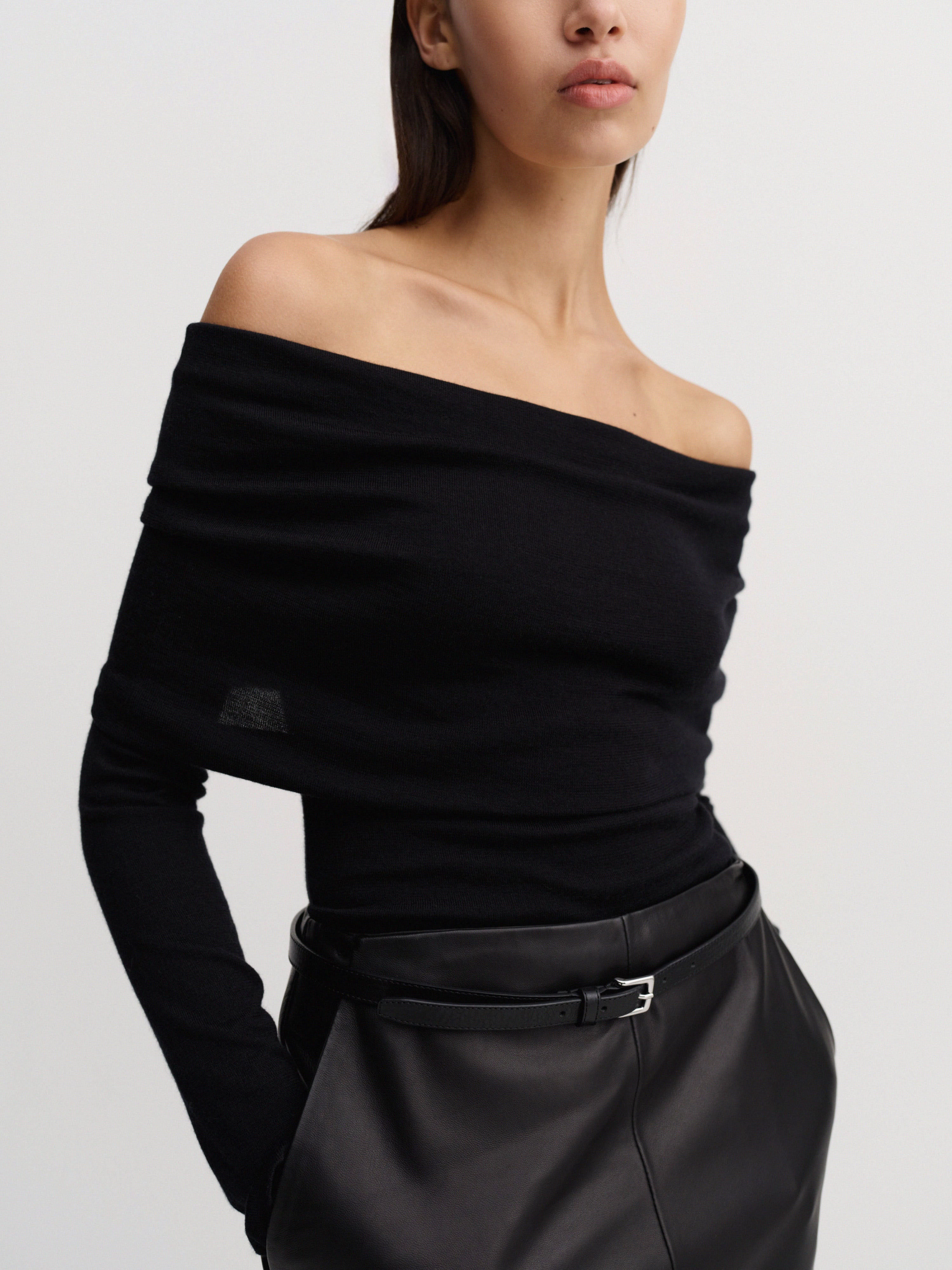 Cara Off Shoulder Top, black – ALMADA LABEL