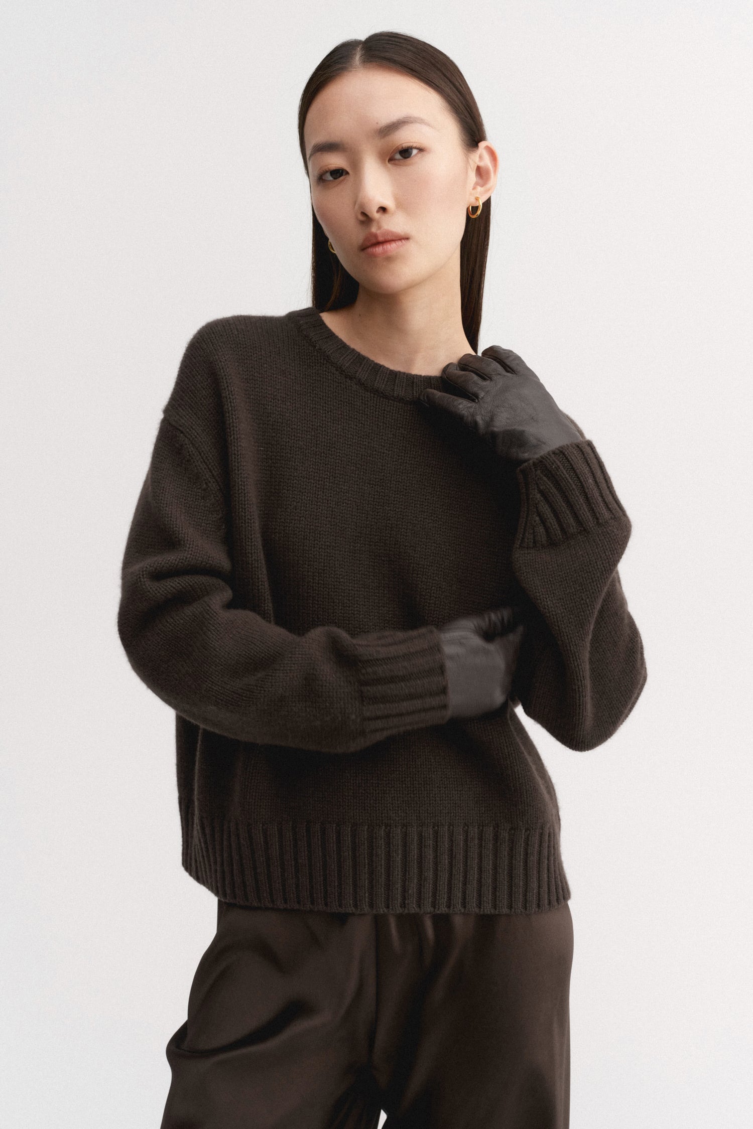 Cru Crewneck Sweater, chocolate