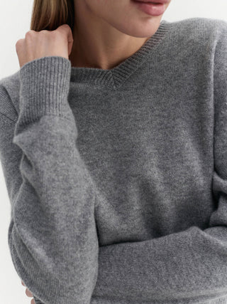 Gaelle V-neck Sweater, grey