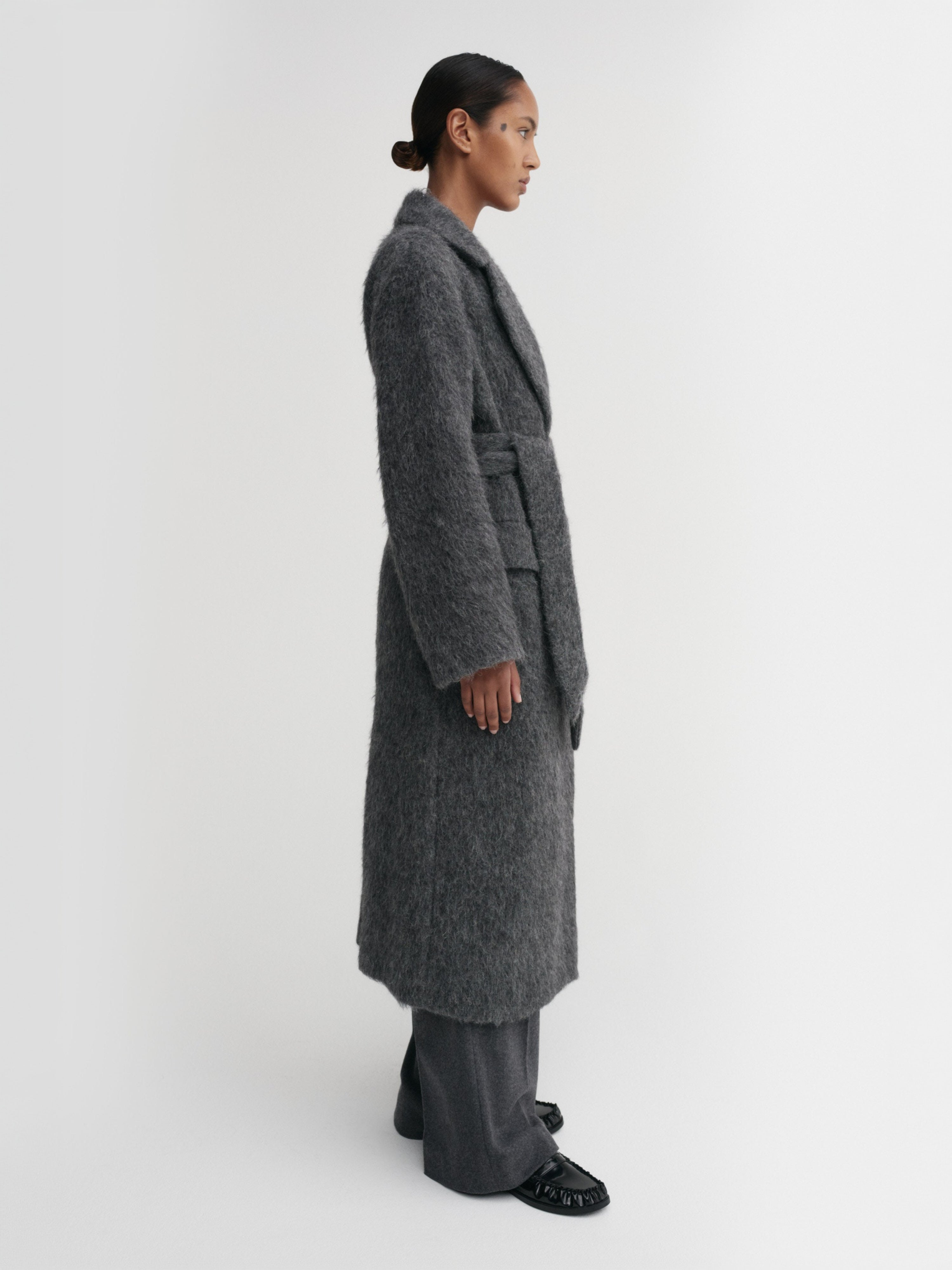 値下げ❗️IAM【イアム】テディロングコート ダークグレー Ivy Coat, dark grey – ALMADA LABEL