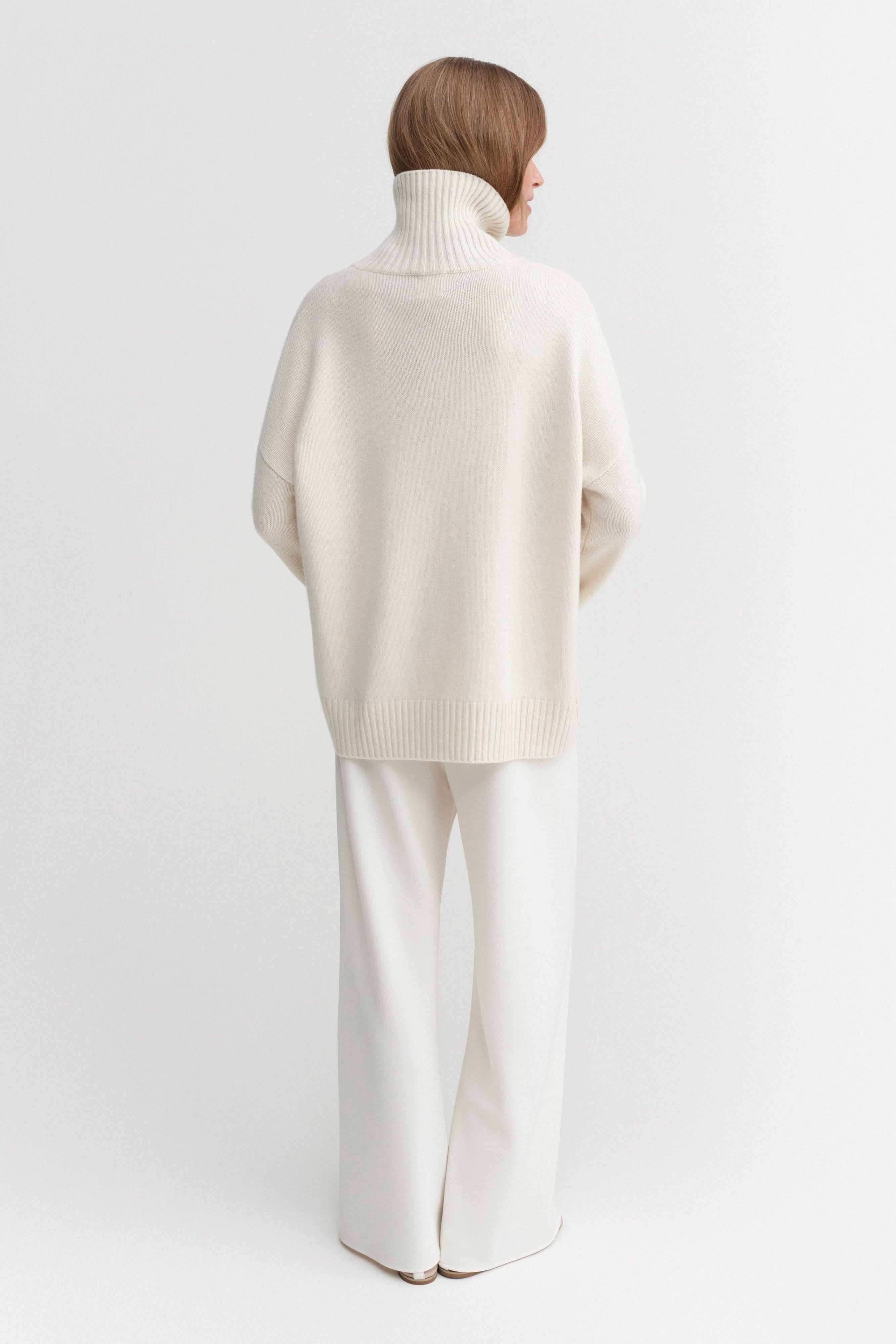 Kia Turtleneck Sweater, cream – ALMADA LABEL