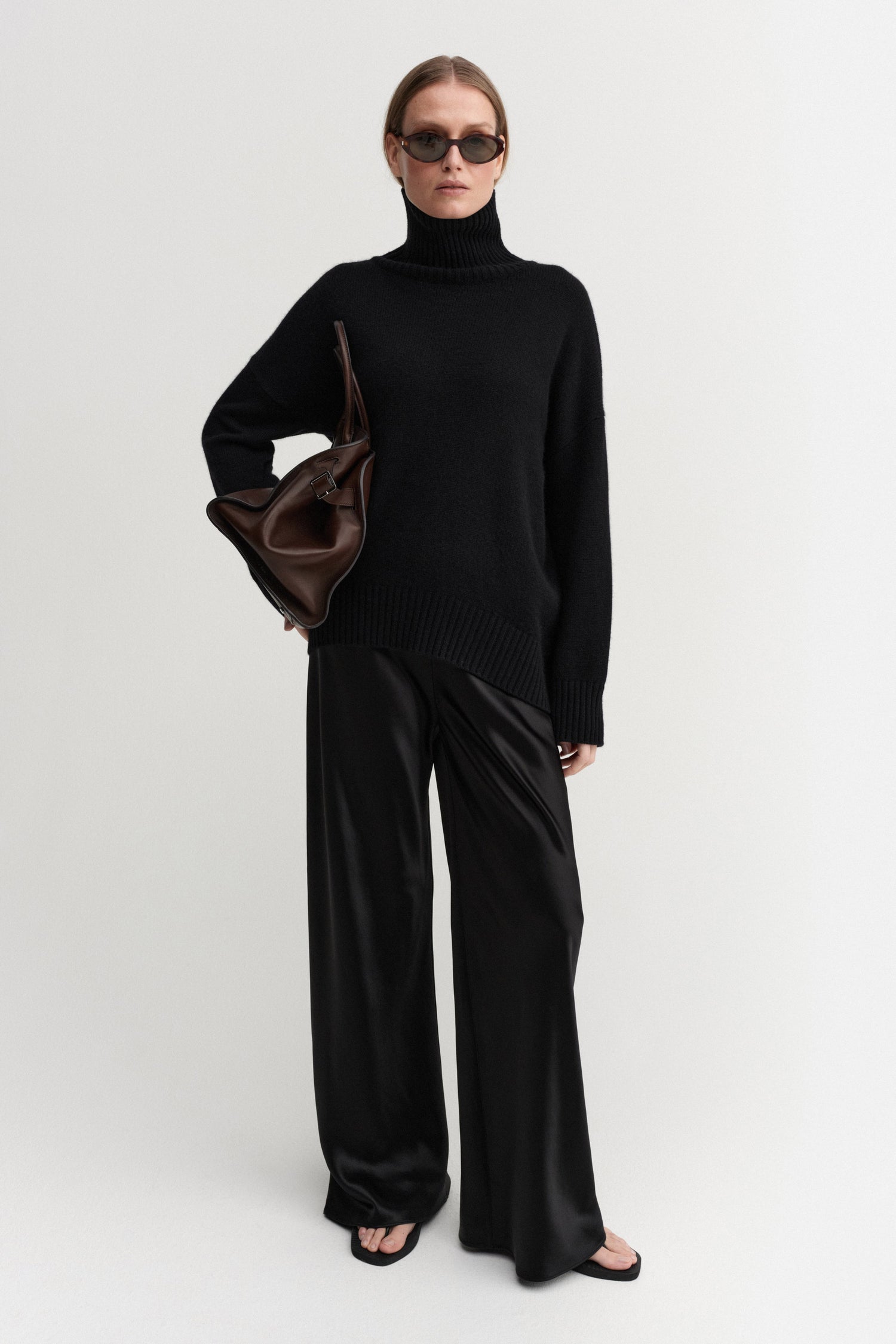 Kia Turtleneck Sweater, black