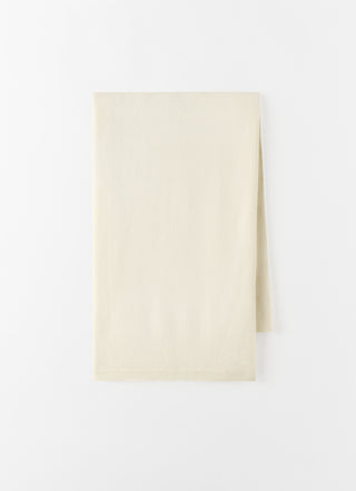 Meja Scarf, vanilla