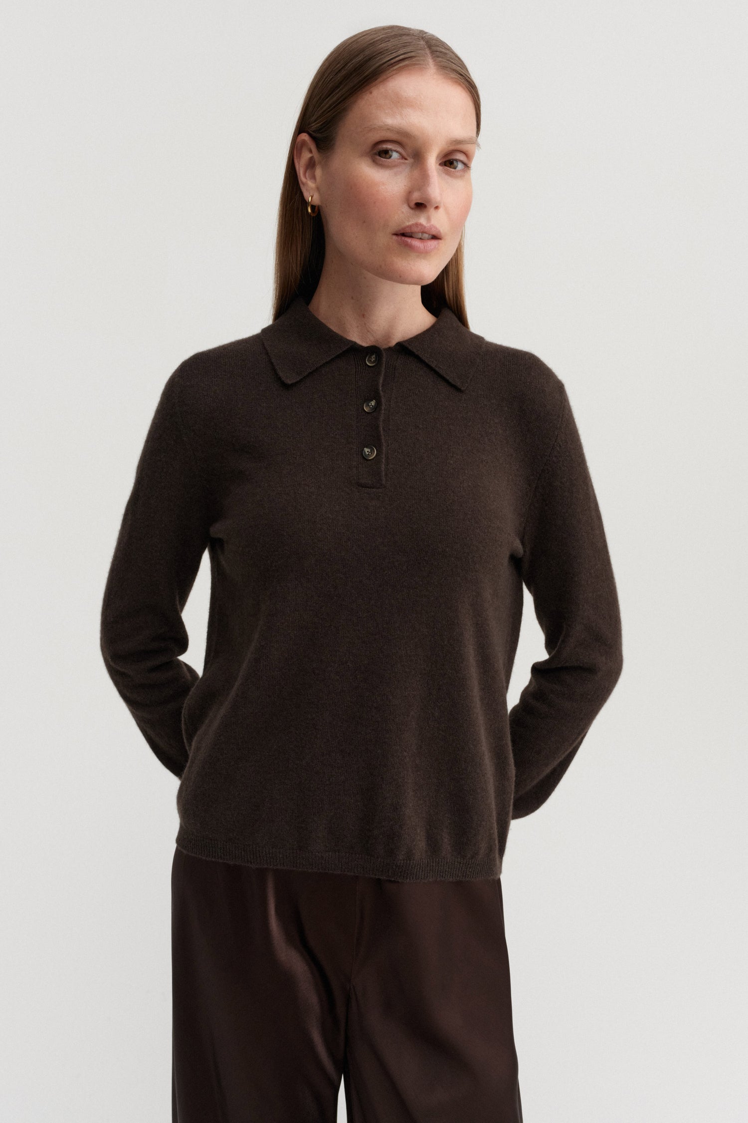 Minou Collar Sweater, chocolate