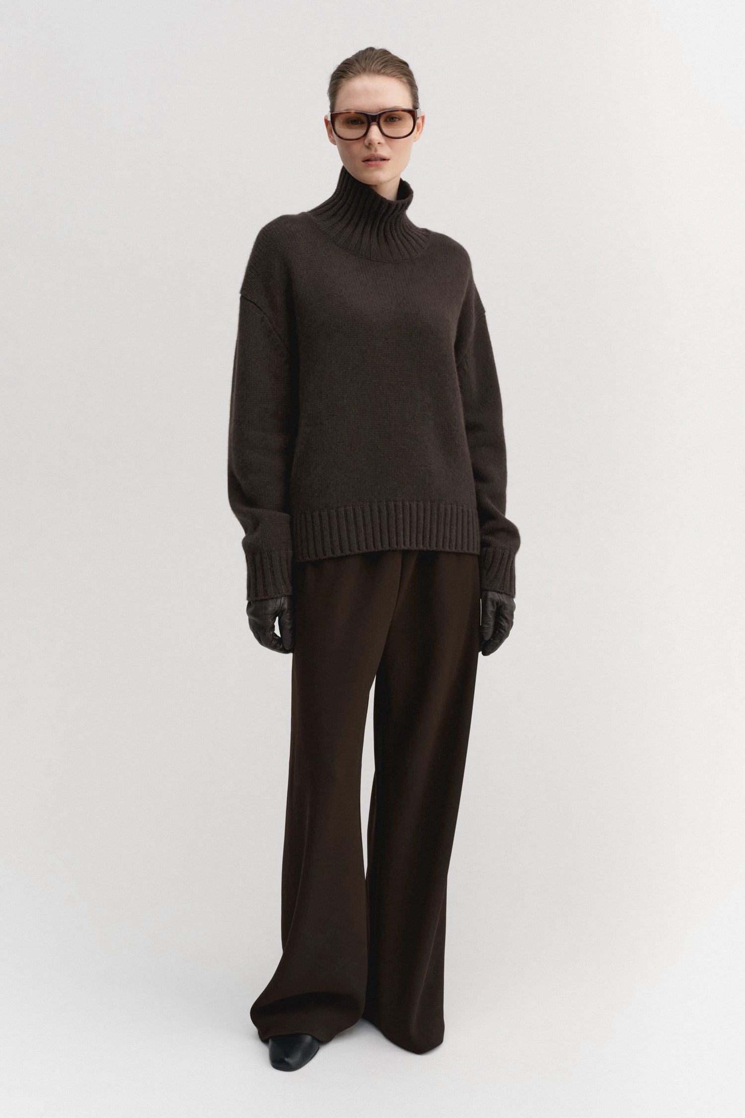 Nola Turtleneck Sweater, chocolate