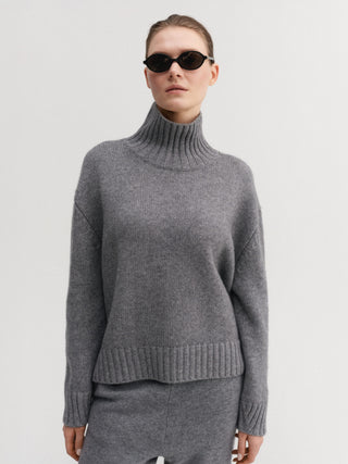 Nola Turtleneck Sweater, grey
