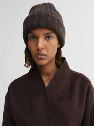 Roe Cashmere Beanie, chocolate
