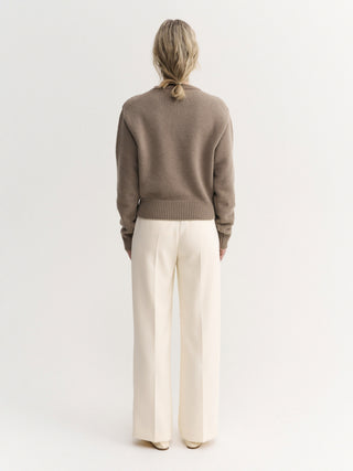 Winsley V-neck Sweater, nougat