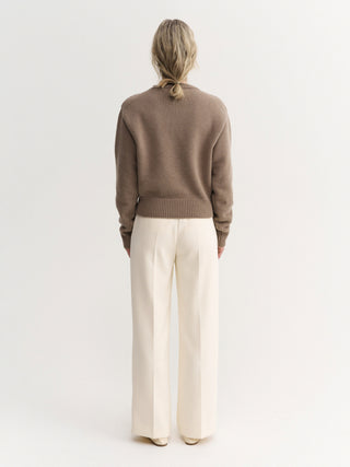 Winsley V-neck Sweater, nougat