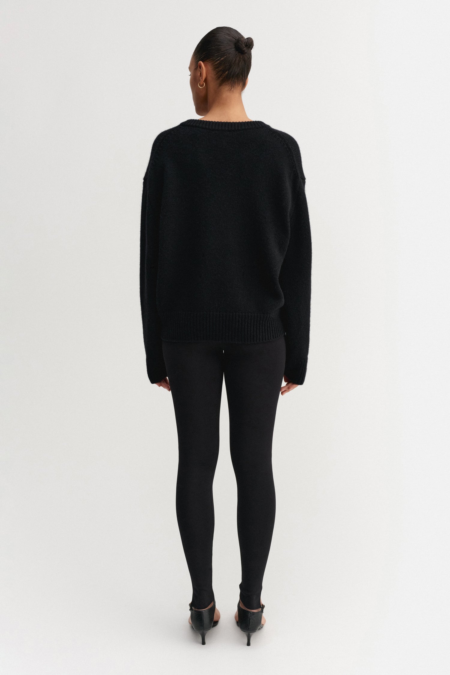 Yara V-Neck Sweater, black