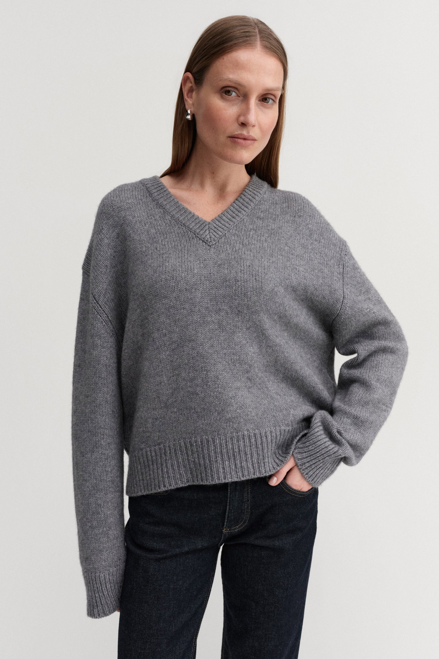 Yara V-Neck Sweater, grey