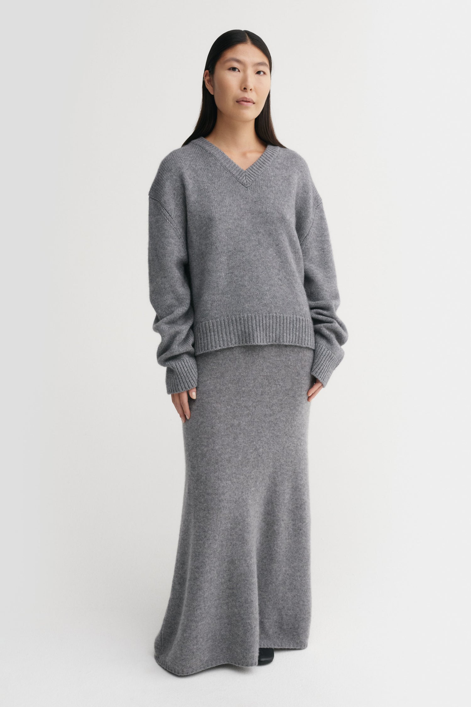 Yara V-Neck Sweater, grey