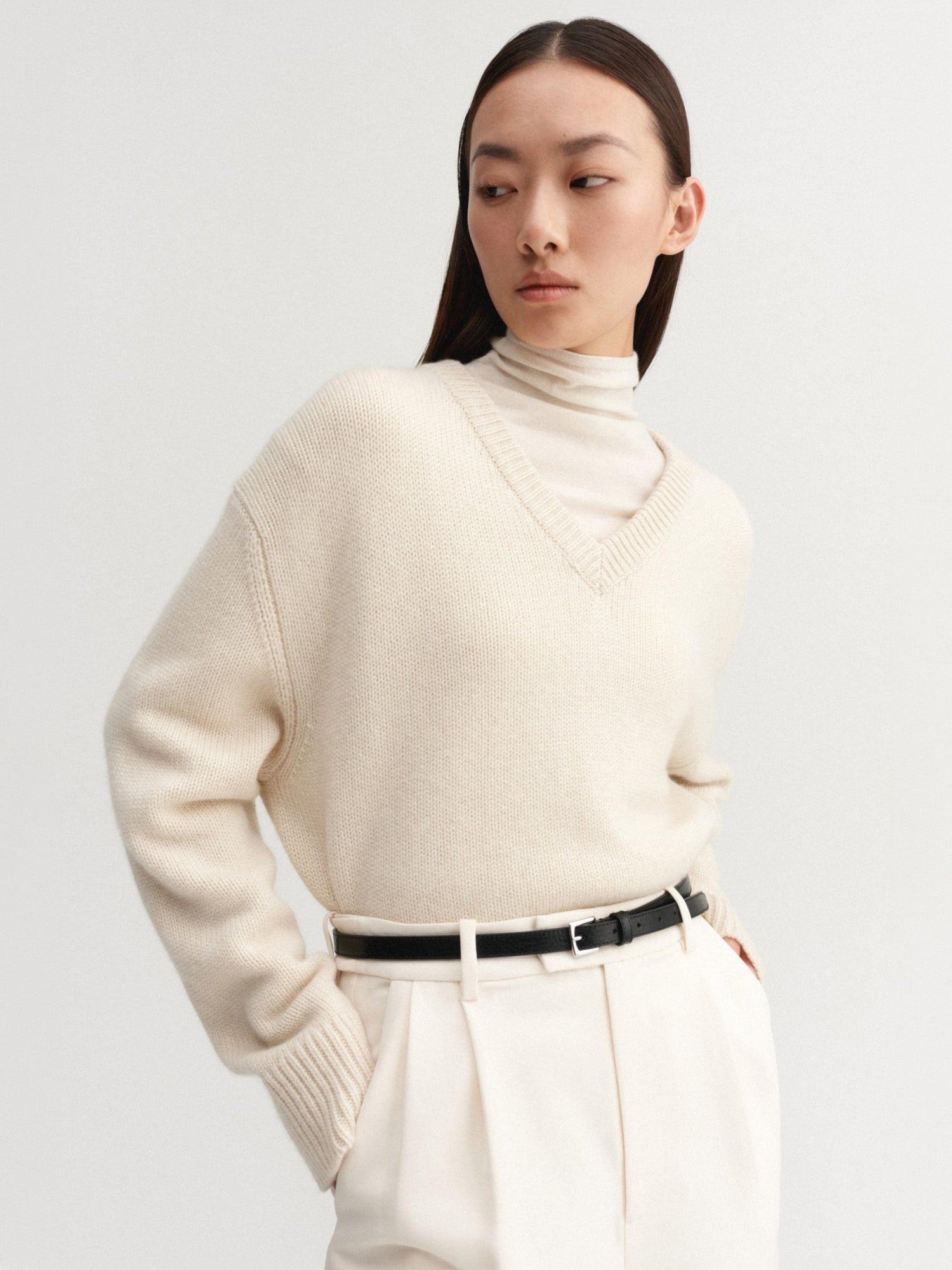 Yara V-Neck Sweater, vanilla