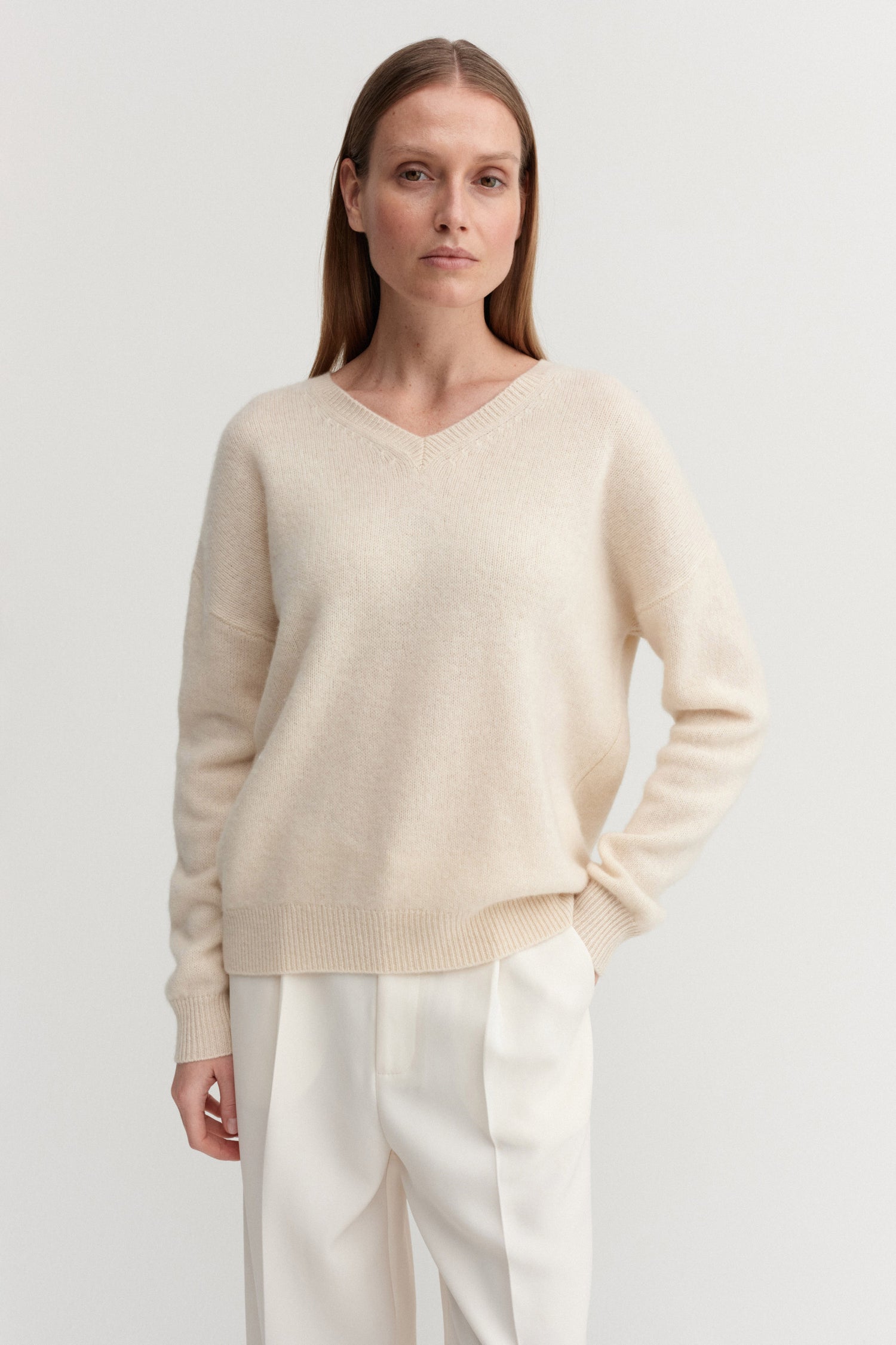 Zaya V-neck Sweater, vanilla