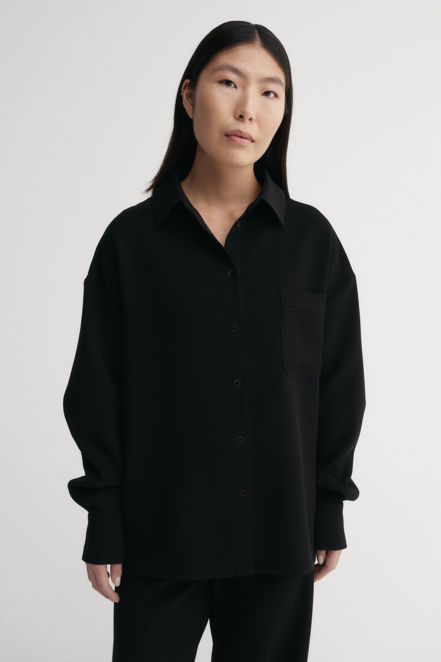 Finn Crepe Shirt, black